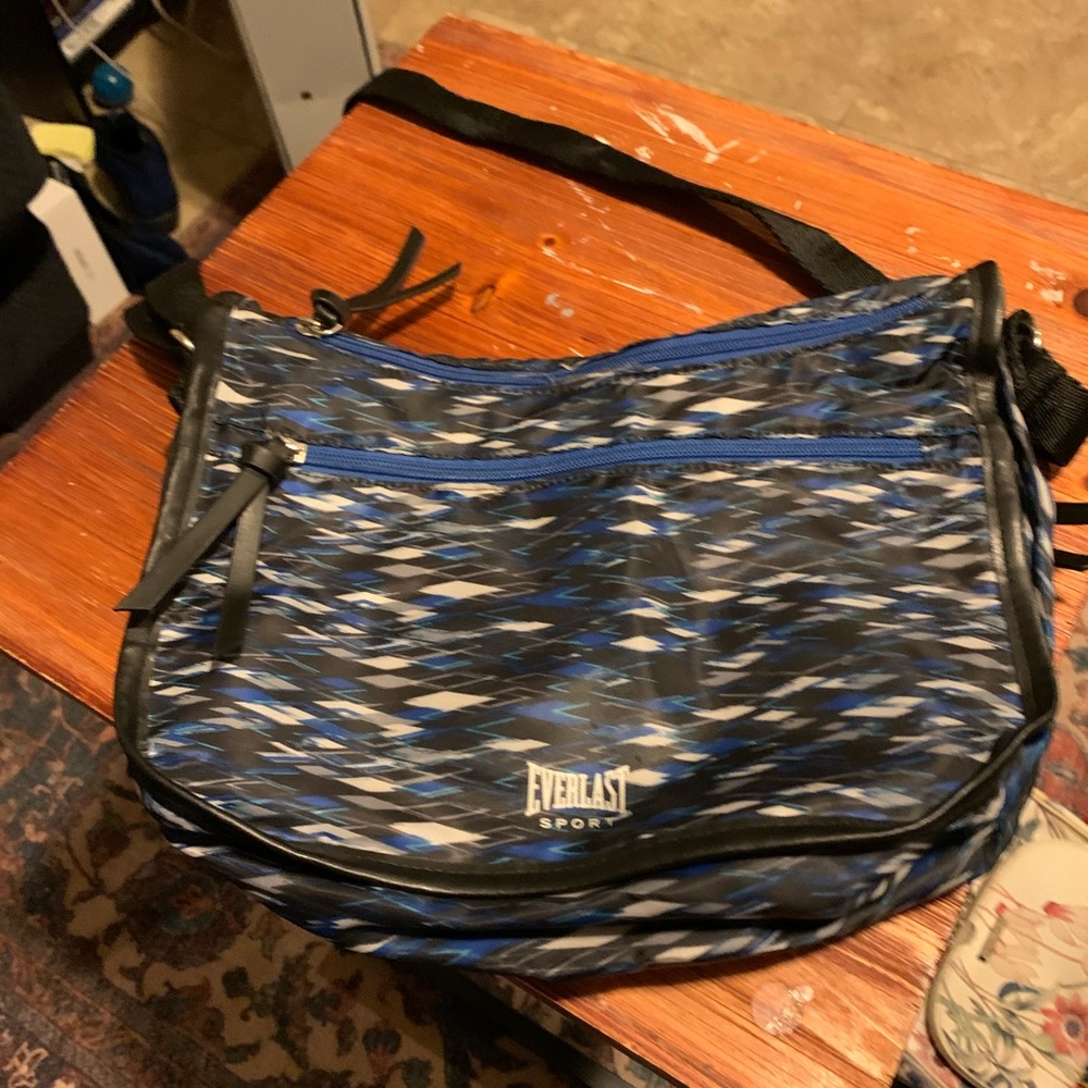 Everlast sport crossbody purse